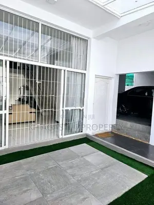 3st Luxury House for Sale in Kotte