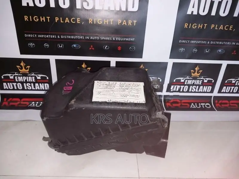 Toyota Carina AT 211 Air Cleaner Box