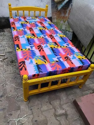 Attonia Bed