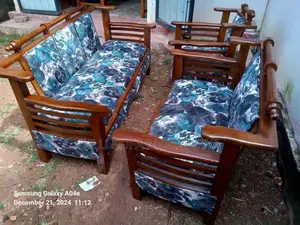 Sofa Set 3.2.1 Cushion with Glass Coffee Table