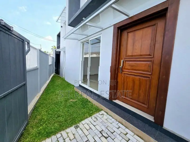 Newly Build Luxury Three Story House For Sale In Rathmalana