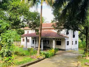 Spacious Bungalow facing Paddy Field Close to Highway Athurugiriya