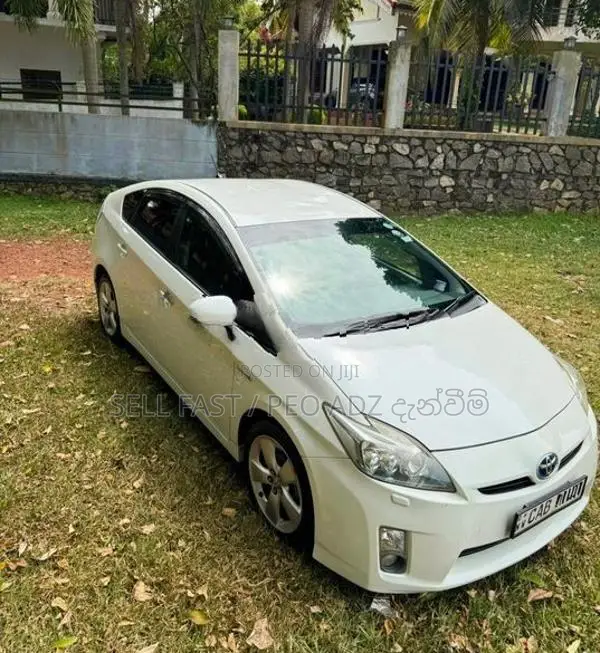 Toyota Prius S Touring 2012