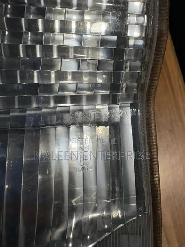 Nissan Caravan E25 Normal Signal Lights