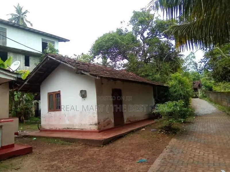 Kamburugamuwa 7 Perches Commercial Land for Sale