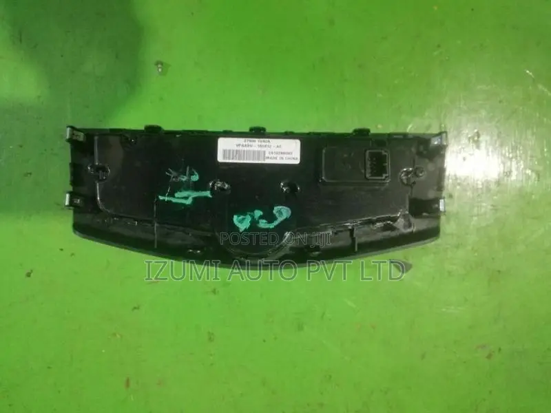 Nissan Serena C26 AC Control Panel