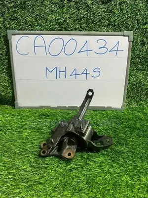 Suzuki WagonR (MH44S) Gear Box Mount