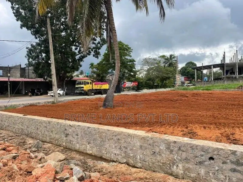 Main Road Facing Lands A6 කුරුණෑගල