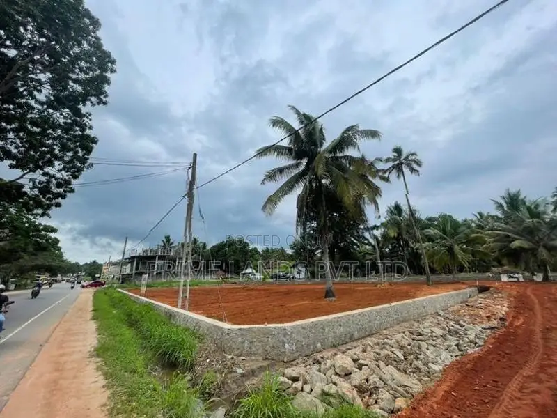 Main Road Facing Lands A6 කුරුණෑගල