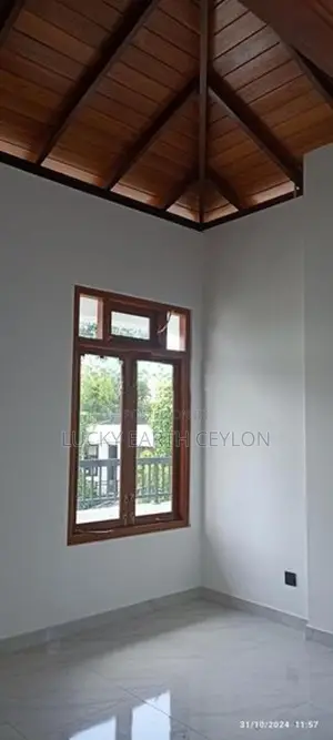 Piliyandala Brand New 3 Storey House with Gym for Sale (S124)