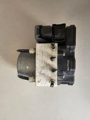 Nissan X Trail T32 ABS module and Motor