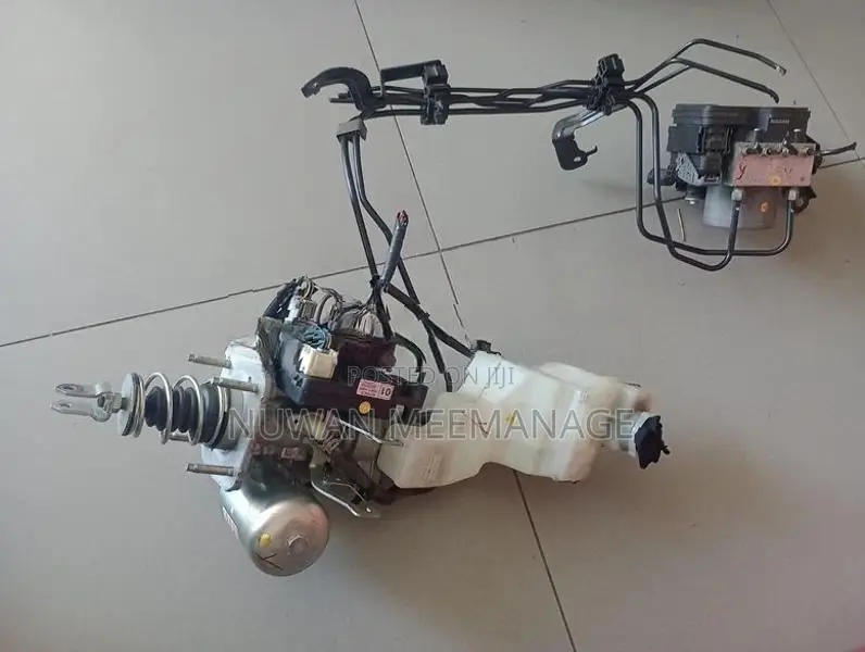 Nissan X Trail T32 ABS module and Motor