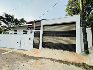 අති සුඛෝපභෝගී අලංකාර සුවිසල් දෙමහල් නිවස විකිණීමට piliyandala