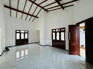 අති සුඛෝපභෝගී අලංකාර සුවිසල් දෙමහල් නිවස විකිණීමට piliyandala