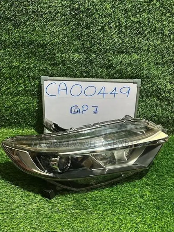Honda Fit Shuttle (GP7) Head Light