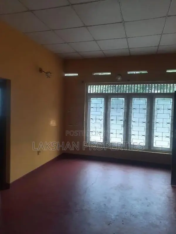 Land for Sale in Boralesgamuwa Pirivena Road
