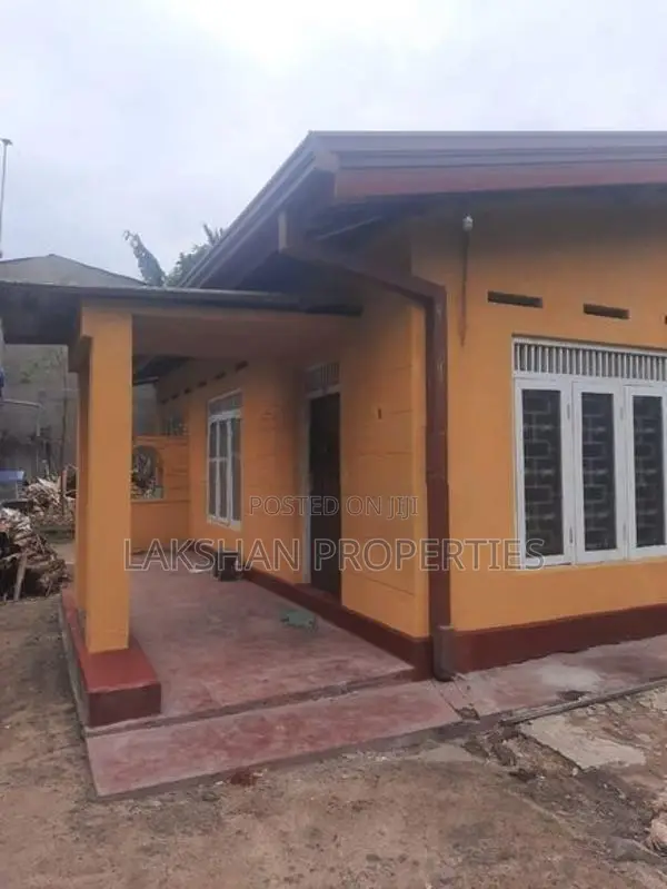 Land for Sale in Boralesgamuwa Pirivena Road