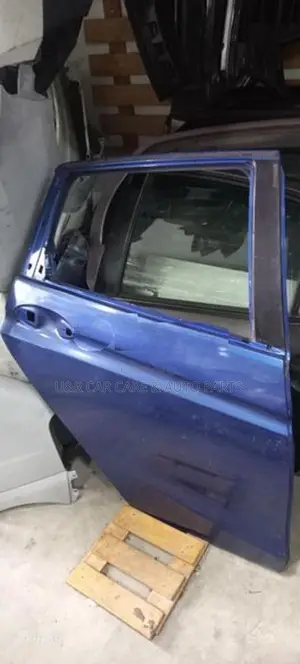 Honda Fit GP5 Door