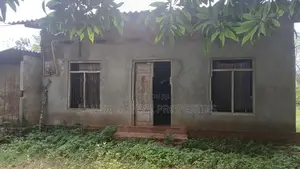 Land with House for Sale in Urumpirai உரும்பிராய்