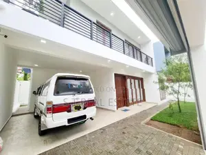 Modern Luxury Three Story House For Sale In Kottawa