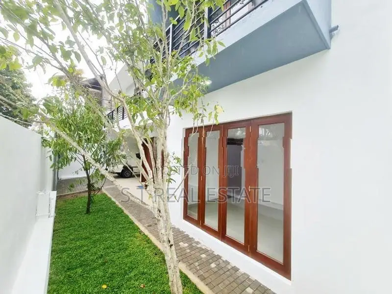 Modern Luxury Three Story House For Sale In Kottawa