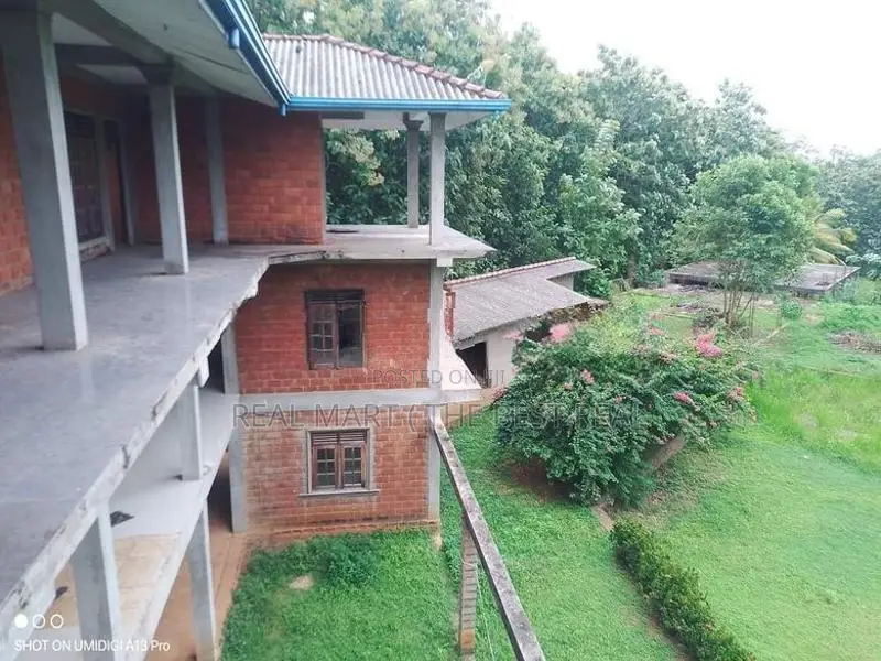 Embilipitiya : New 15 BR Lake Front Beautiful Hotel For Sale