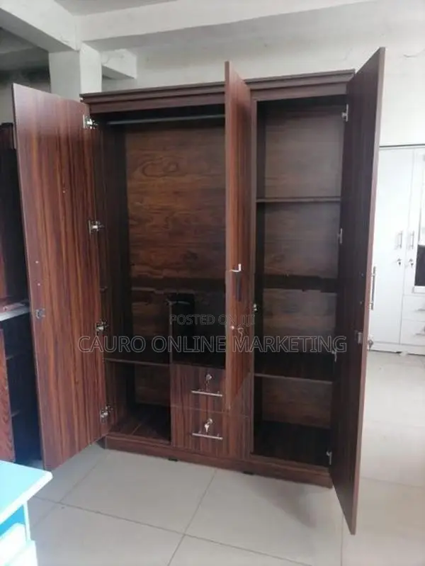 New 6 X 4 Ft Size Melamine 3 Door Cupboard Wardrobe
