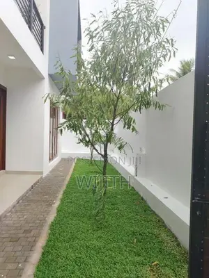 Super 3 Storey House for Sale in Kottawa