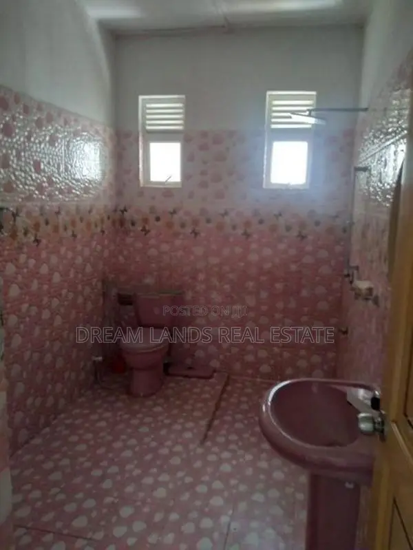 7 Bed House for Sale in Kiribathgoda (SP277)