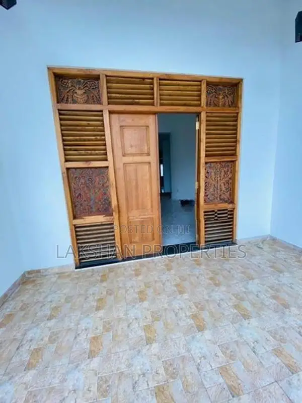 Two Story House For Sale In Piliyandala
