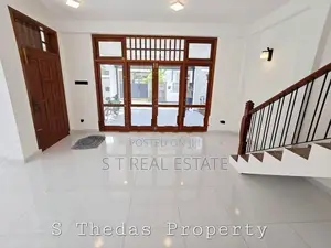 Brand New Luxury Three Story House For Sale In Piliyandala
