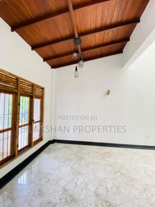 Two Story House For Sale In Piliyandala