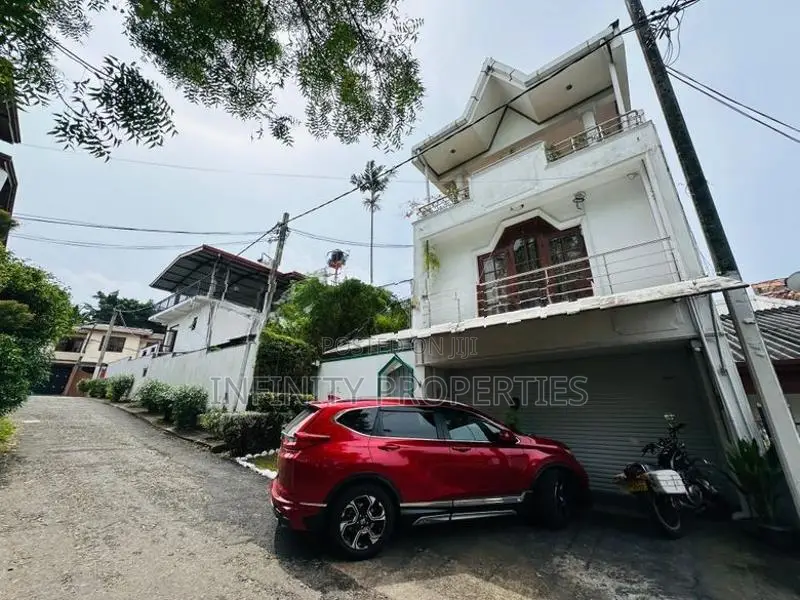 (IP579) LUXURY HOUSE FOR SALE IN MOUNT LANINIA.