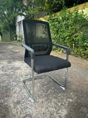 8301 Mesh Visitor Chair