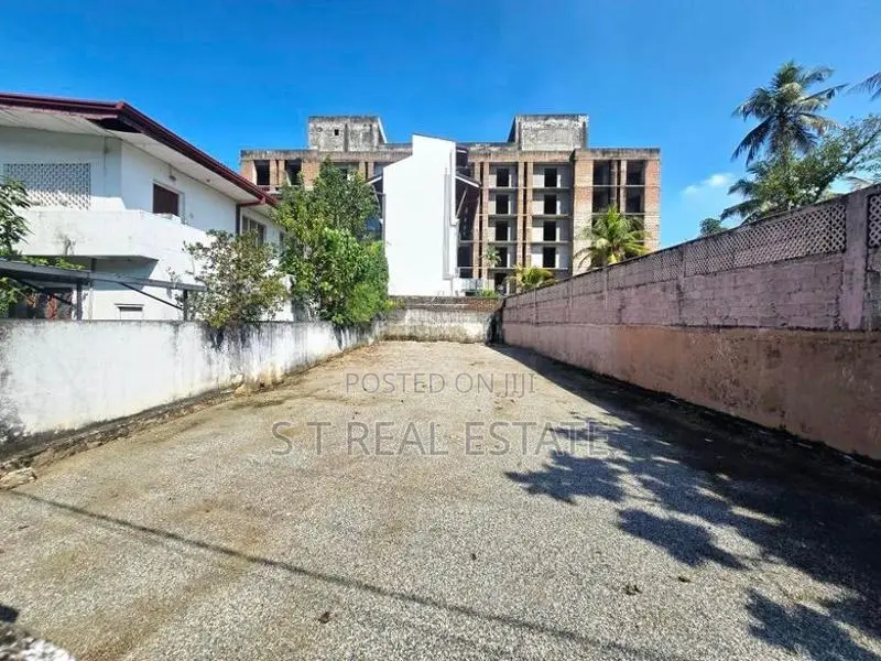 10P High Residential Bare Land For Sale In Nawala
