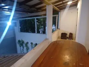 Mount Lavinia : 4BR (10P) Luxury House for Sale