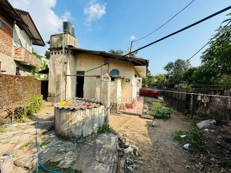 21.5 P Property Sale At Kumarage watha Road Pelawatha Battramulla