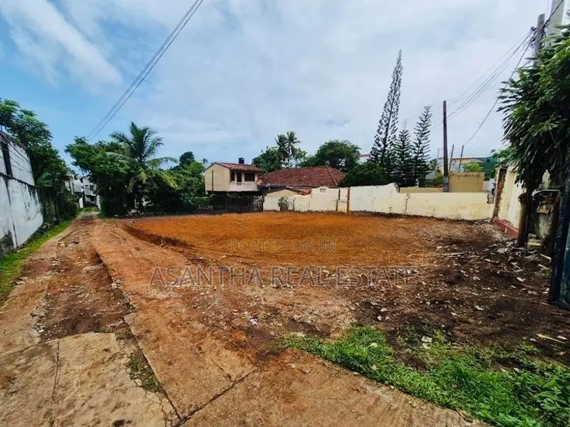 13 P Land for Sale Facing Anderson Rd Kalubowila, Dehiwala