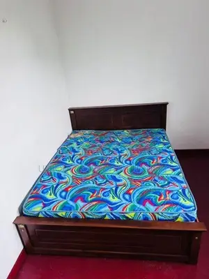 Modern Teak 6x5 Queen Bed