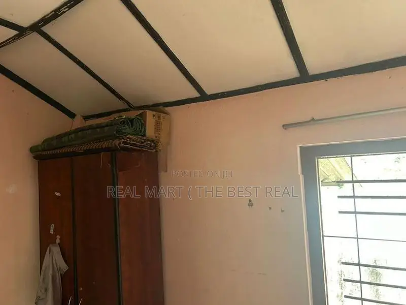 Colombo 15 : 3 bedrooms (8.3P) House for Sale at Modara