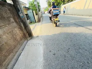 13 P Land with House for Sale at Facing Anderson Road Dehiwala