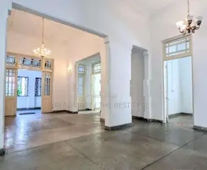 Colombo 5 : 3 Br (20 P) Single Storied Colonial Type House for Sale