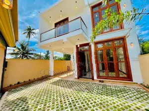 Super Solid 3 Storied Latest Designs 5 BR House for Sale in Negombo Ar