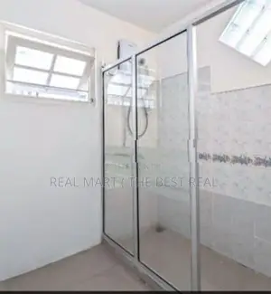 Colombo 5 : 3 Br (20 P) Single Storied Colonial Type House for Sale