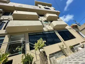 Mount Lavinia:15 Bedrooms Luxury House for Sale at De Seram Place