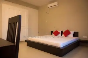 Mount Lavinia:15 Bedrooms Luxury House for Sale at De Seram Place
