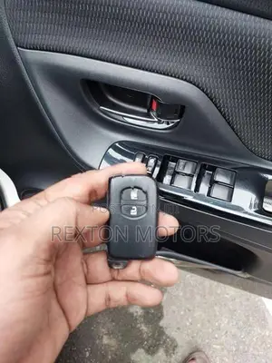 Toyota Vitz Smart Key