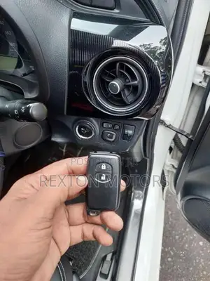 Toyota Vitz Smart Key