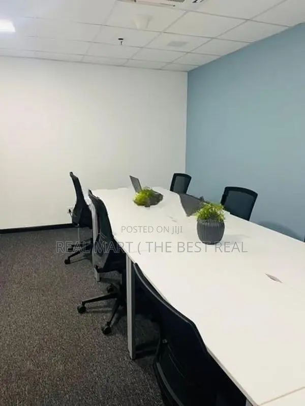 Colombo 3 : 13,500 sf (18P) Showroom for Sale