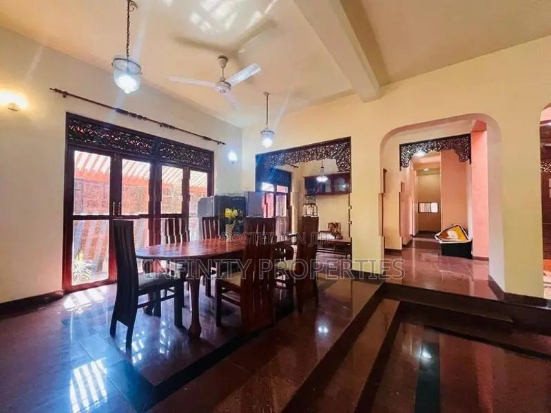 (AF995) A beautiful two storied Villa Sale At Battaramulla